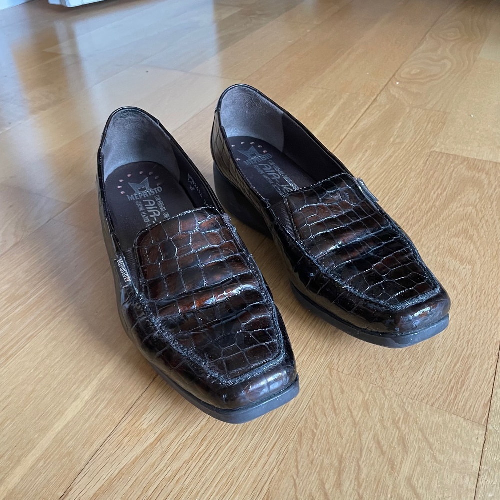 Mephisto brown textured leather slip on loafer square toe shoes size 8